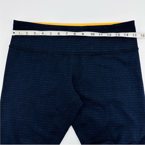 Lululemon Wunder Under Sweater Knit Print - Picture 2 of 9